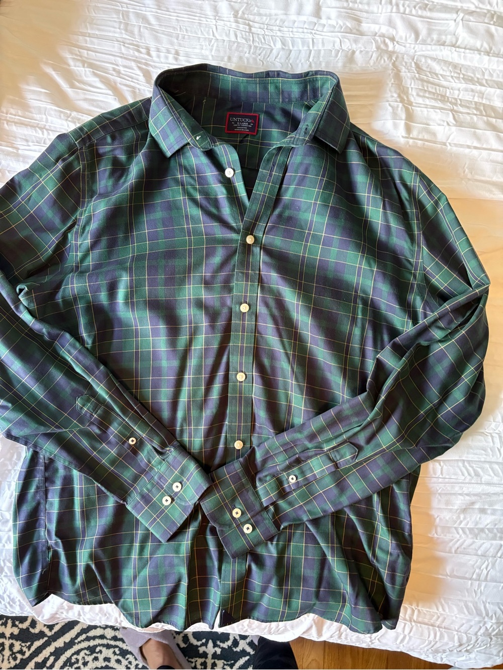 UNTUCKit Green and Navy Plaid Casual Button-Down Shirt
